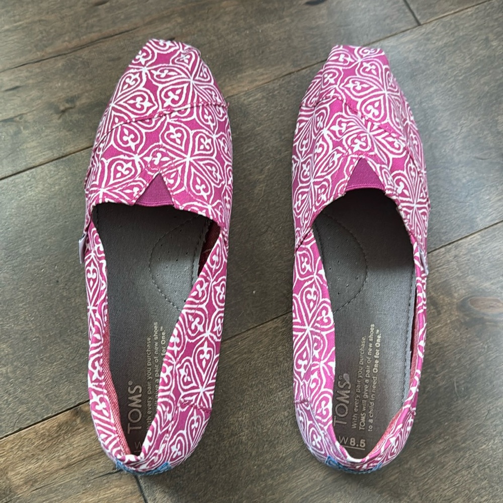 Toms Women’s size 8.5